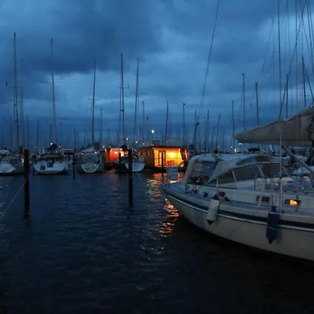 Hausboot Mare Πλωτό κατάλυμα Heiligenhafen